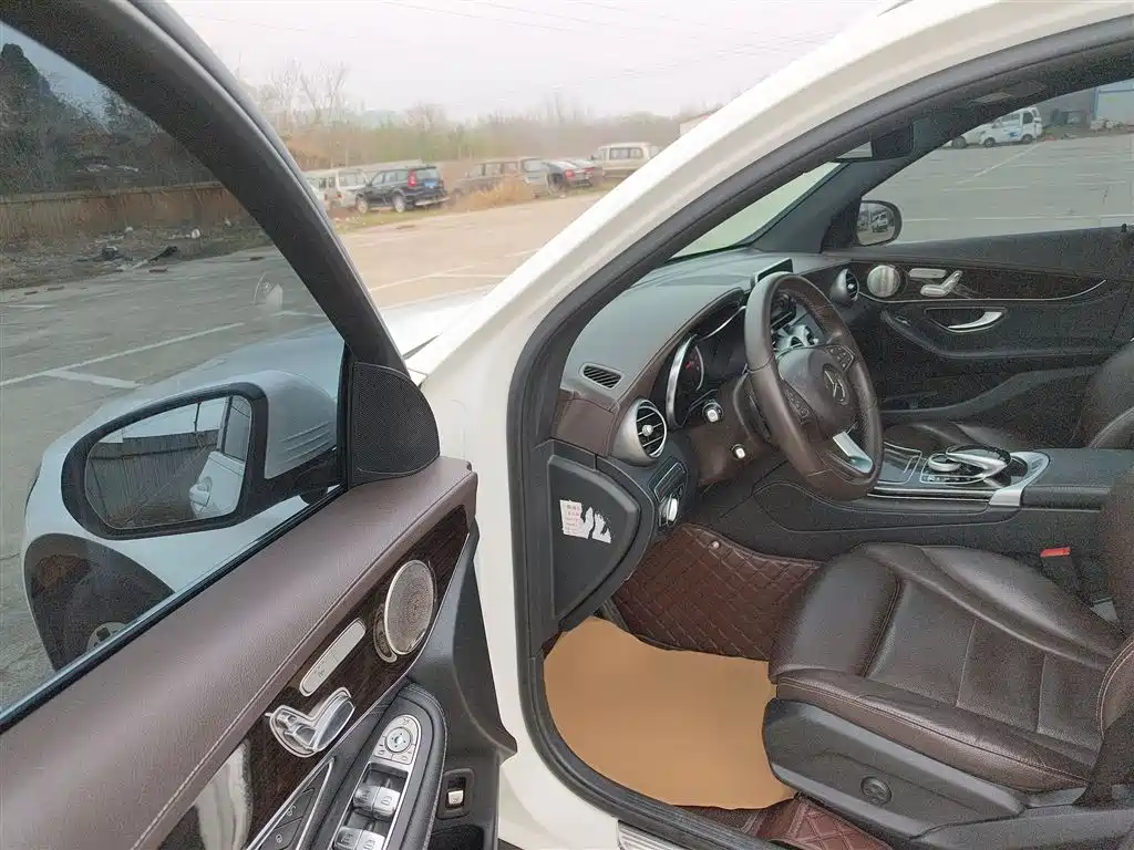 Mercedes-Benz GLC 2018 Facelift GLC 260 4MATIC Dynamic фото 12
