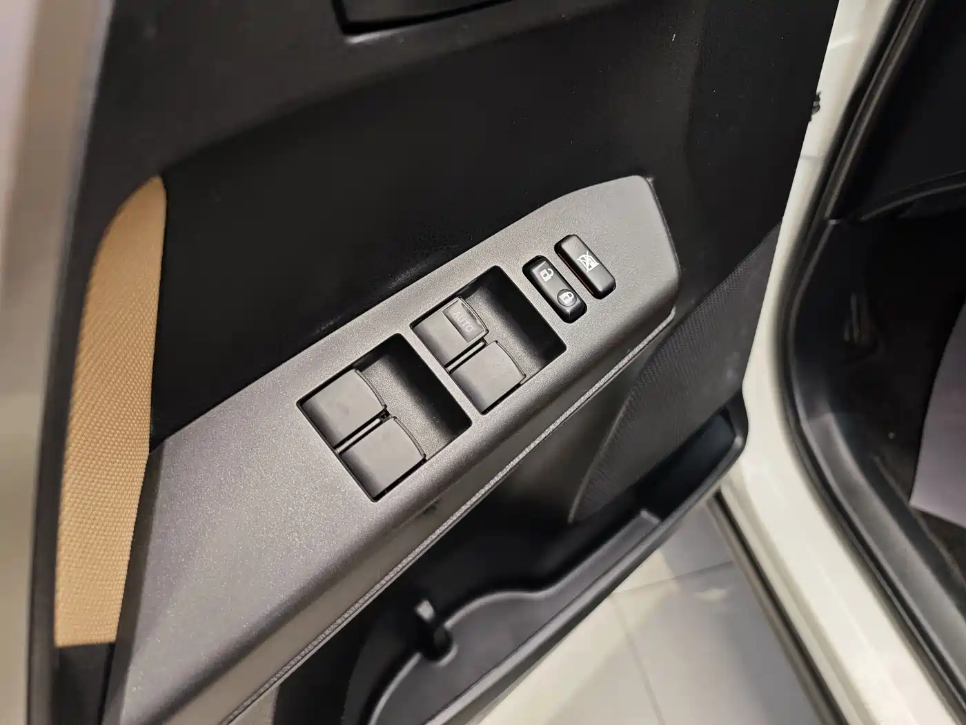 Toyota RAV4 Rongfang 2016 2.0L CVT 2WD Urban (China V) фото 9