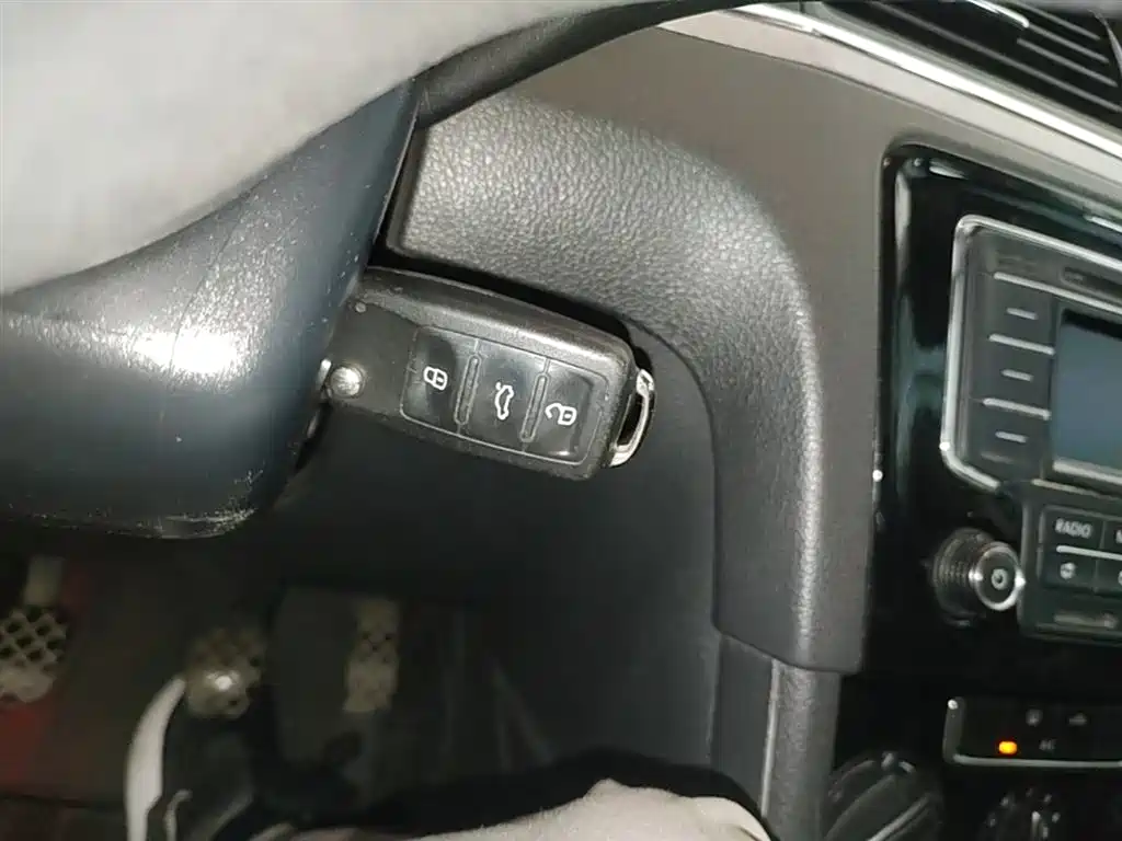 Volkswagen Bora 2015 Quality Edition 1.6L Manual Fashion фото 9