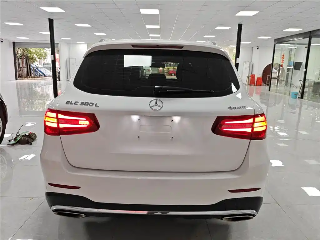 Mercedes-Benz GLC 2019 GLC 260 L 4MATIC Dynamic фото 4