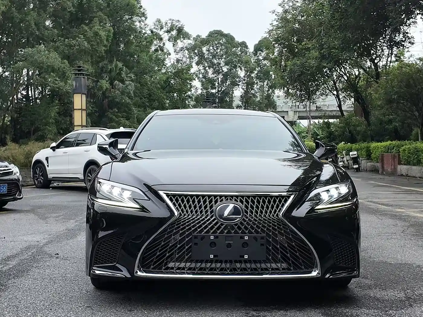 LEXUS LS