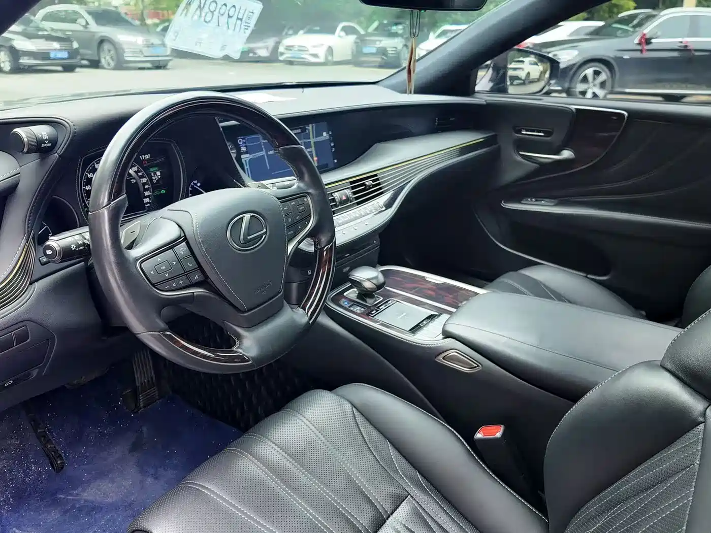 LEXUS LS