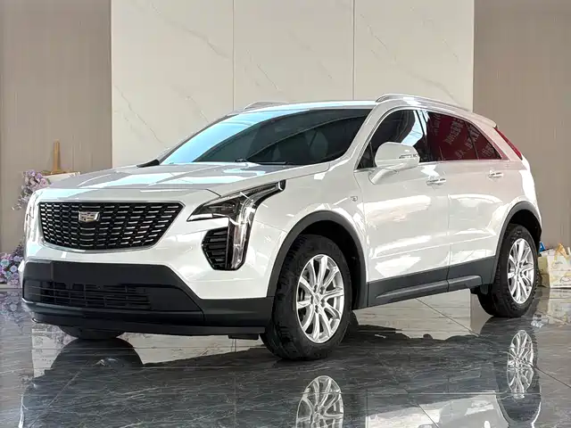 CADILLAC XT4