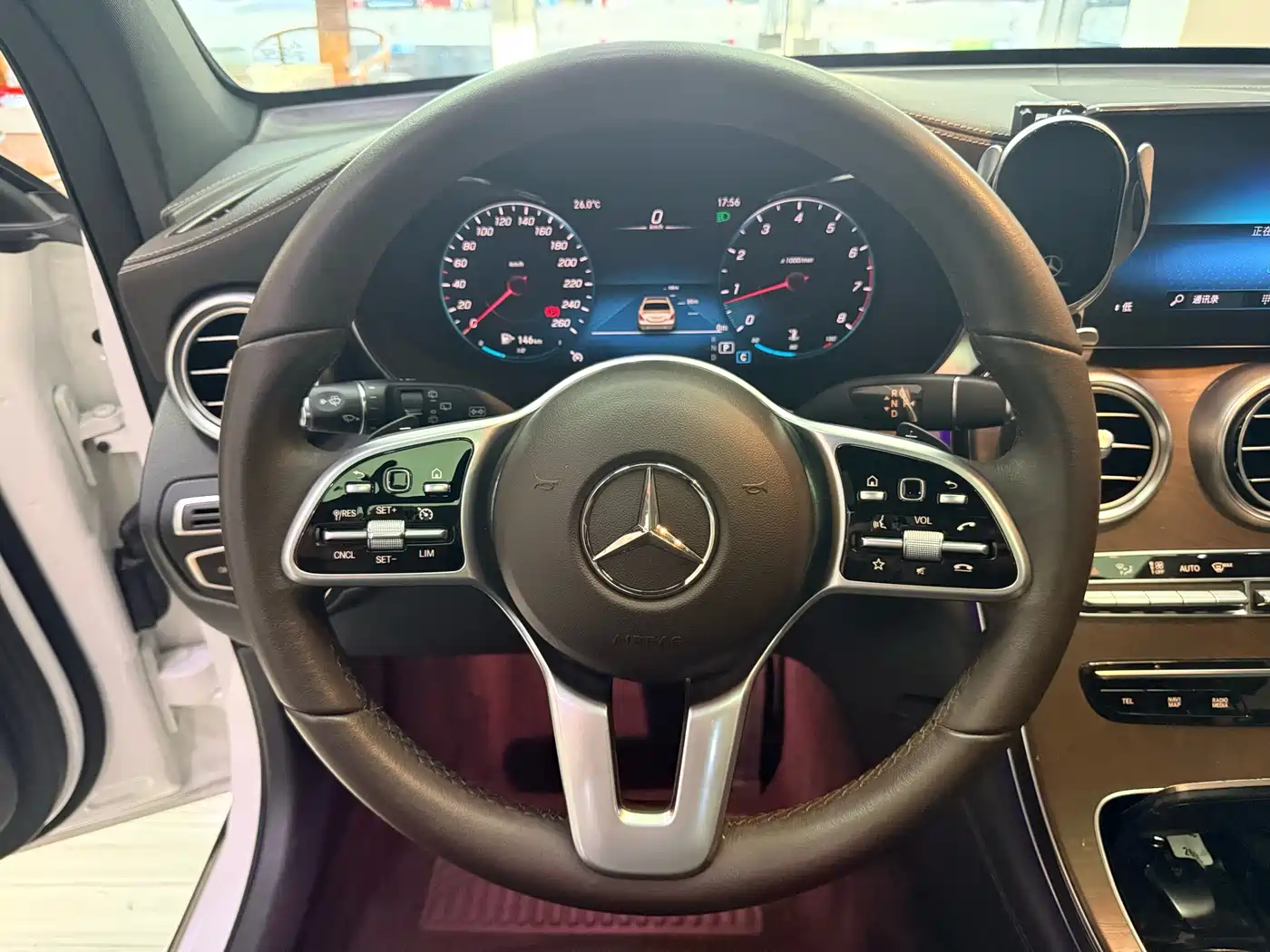 Mercedes-Benz GLC 2020 GLC 260 L 4MATIC Luxury фото 16