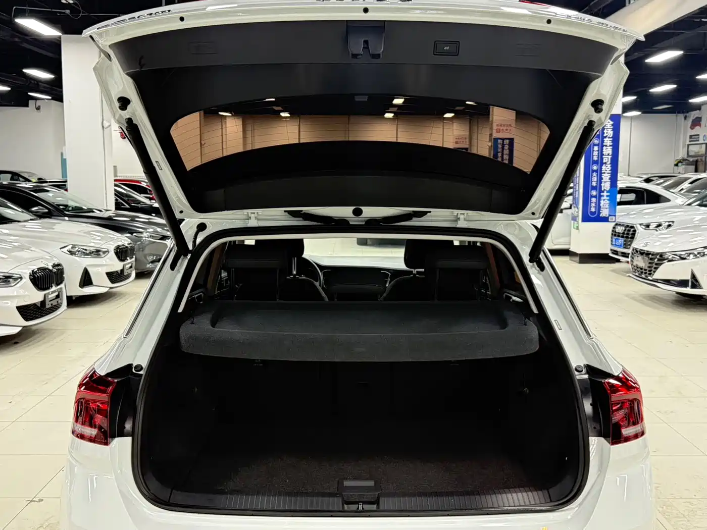 Volkswagen T-ROC 2022 280TSI DSG 2WD Comfort PLUS фото 22