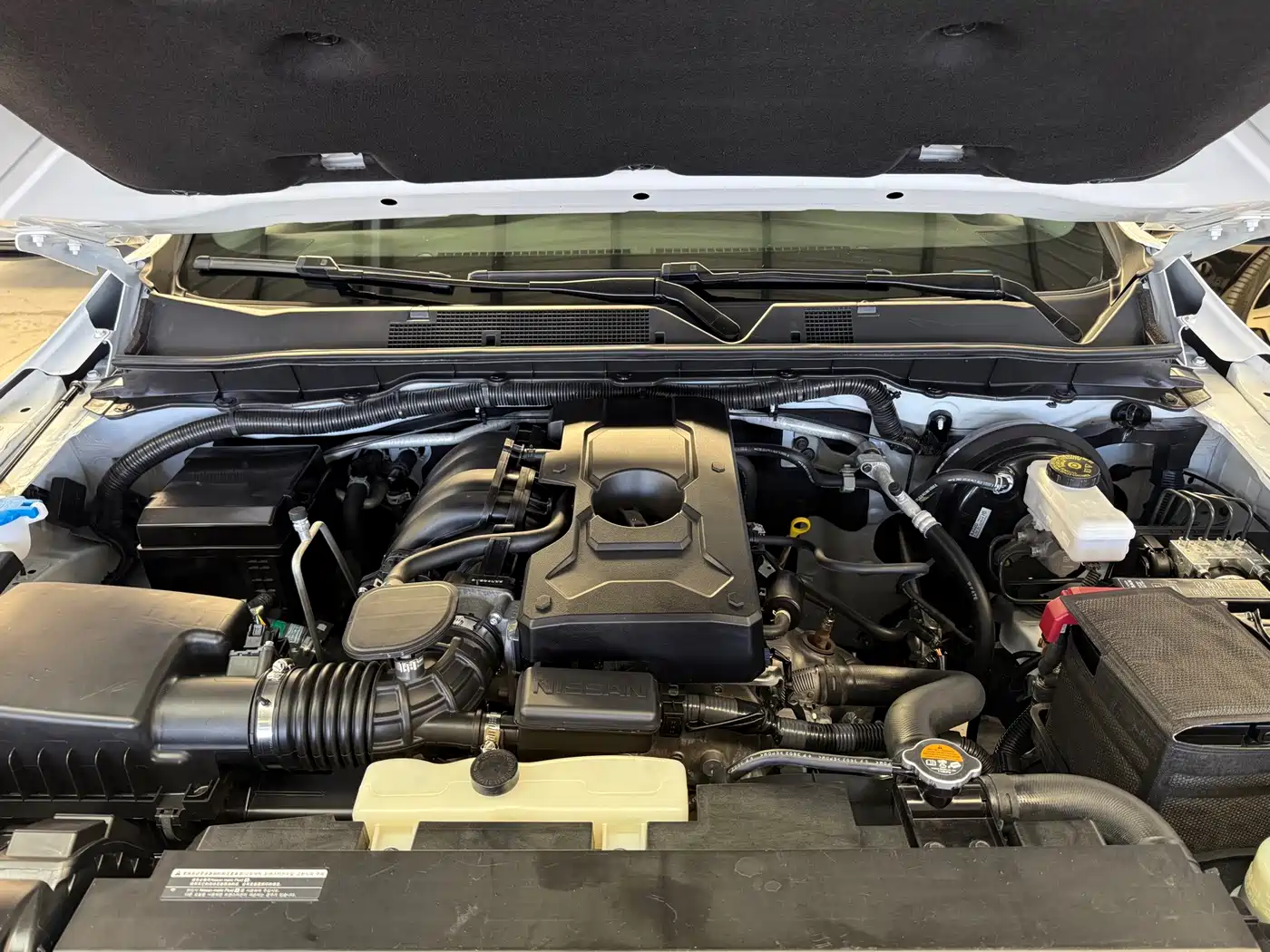 Nissan Navara 2024 2023 2.5L Automatic 4WD Executive