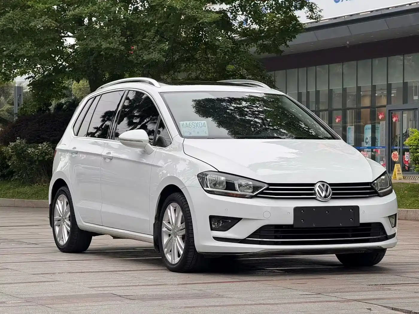 Volkswagen Golf Sportsvan 2016 280TSI Automatic Luxury фото 3