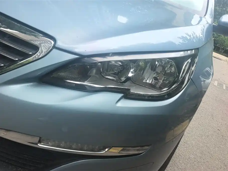 Peugeot 308S 2015 1.2T Auto Dynamic Edition фото 5