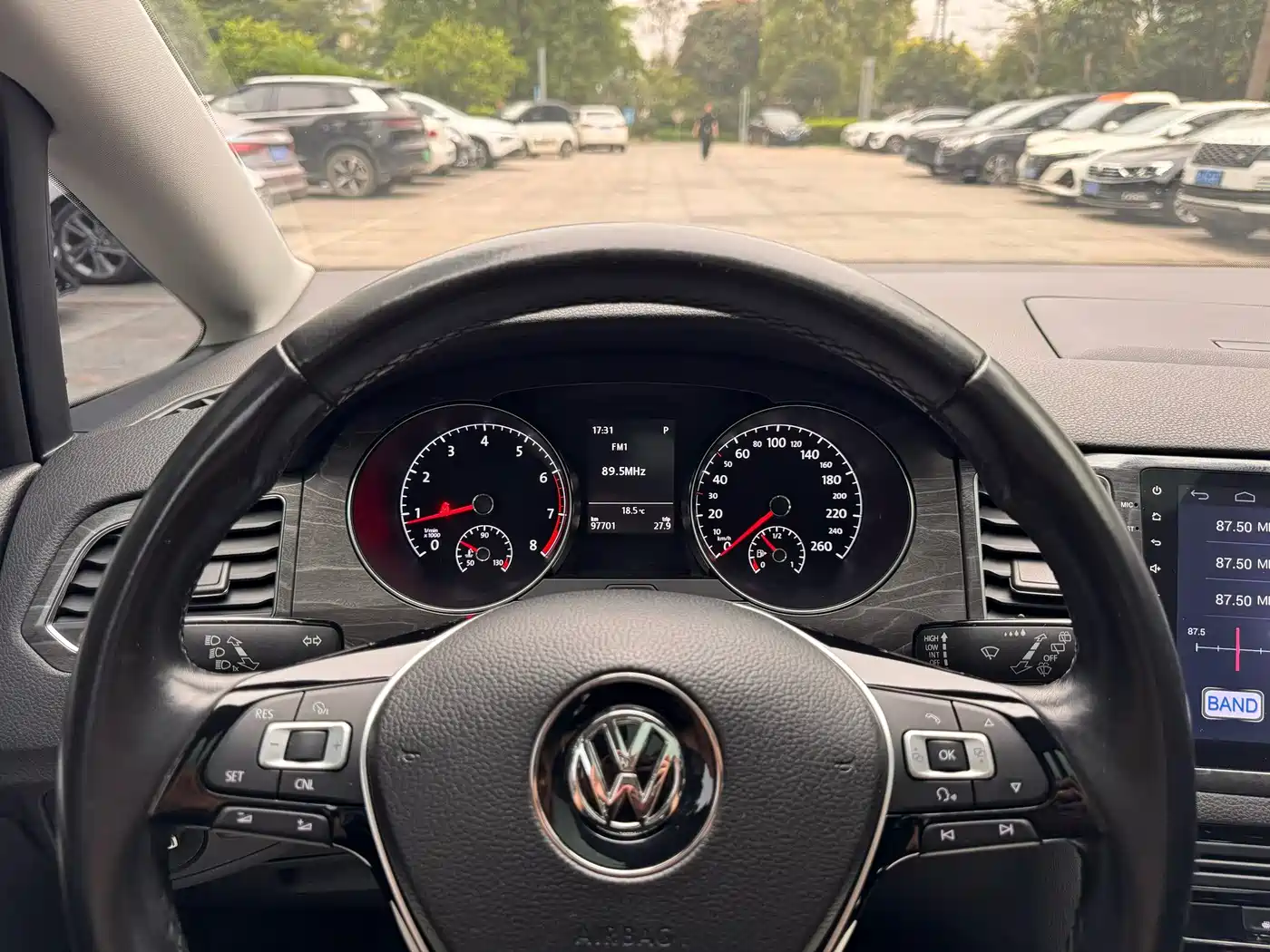 Volkswagen Golf Sportsvan 2016 280TSI Automatic Luxury фото 9
