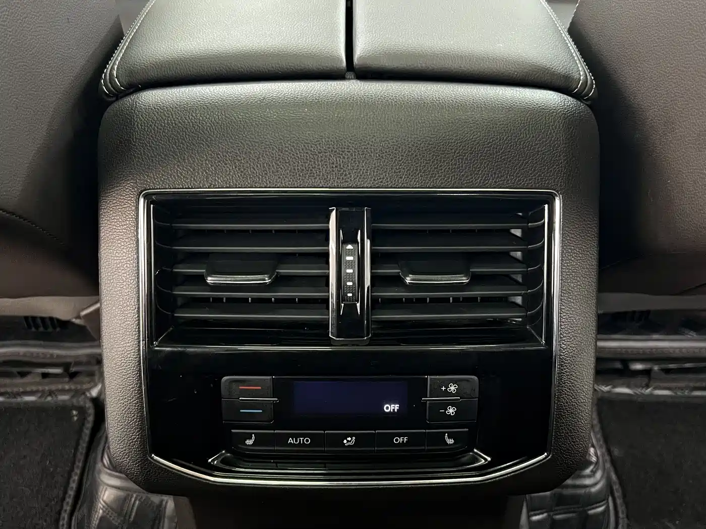 Volkswagen Teramont 2019 380TSI 4WD Luxury Edition China VI фото 15