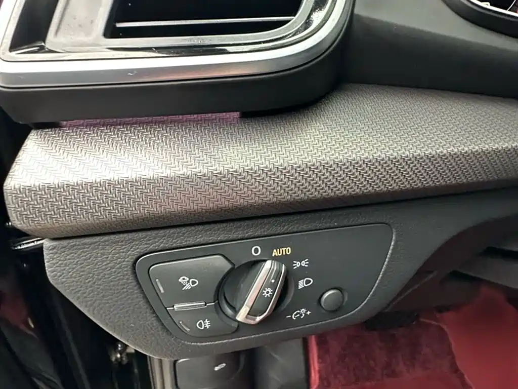Audi Q5L 2022 40T Luxury Dynamic фото 22