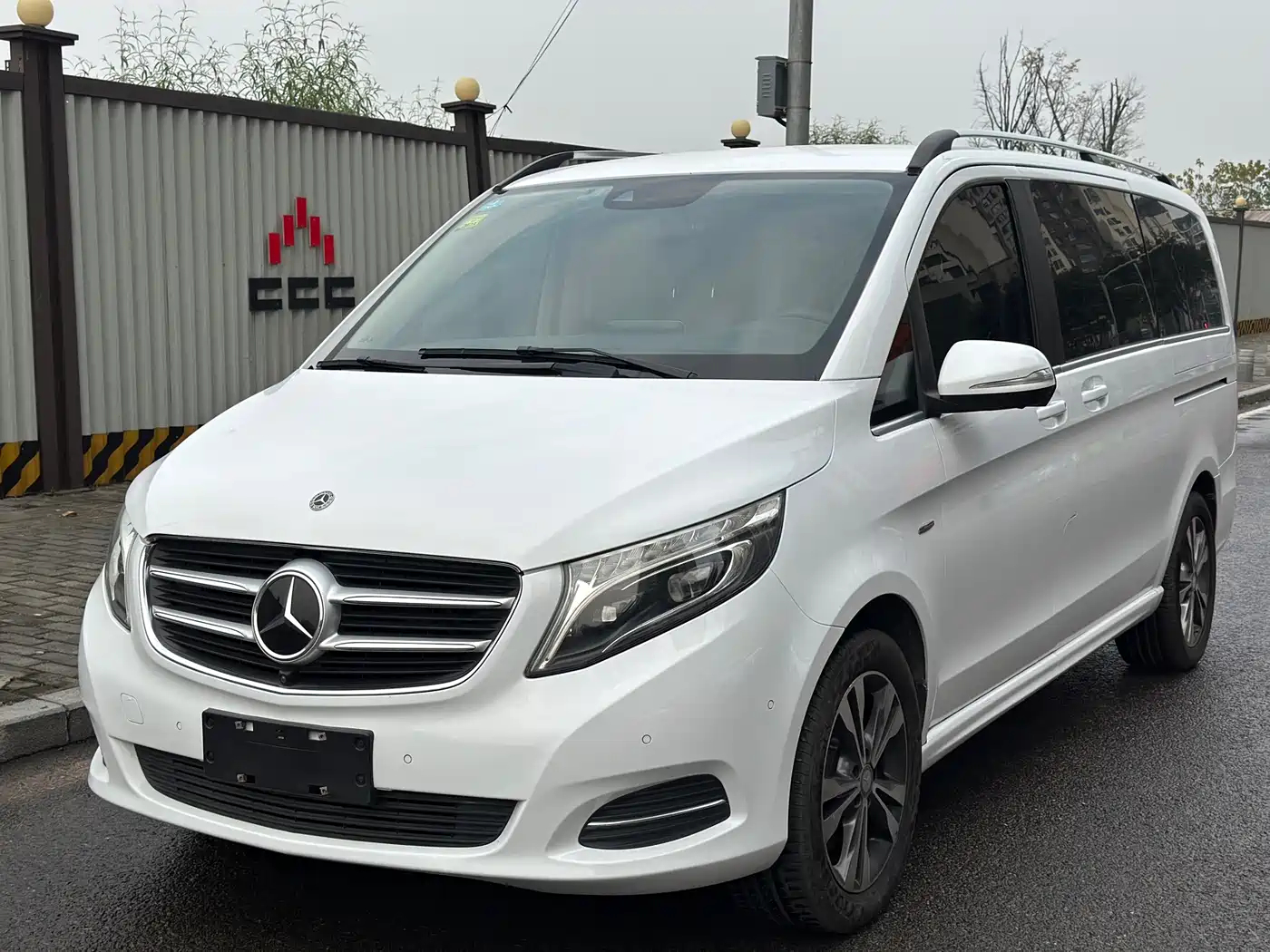 Mercedes-Benz V-Class 2017 Model V 260 Premium Edition