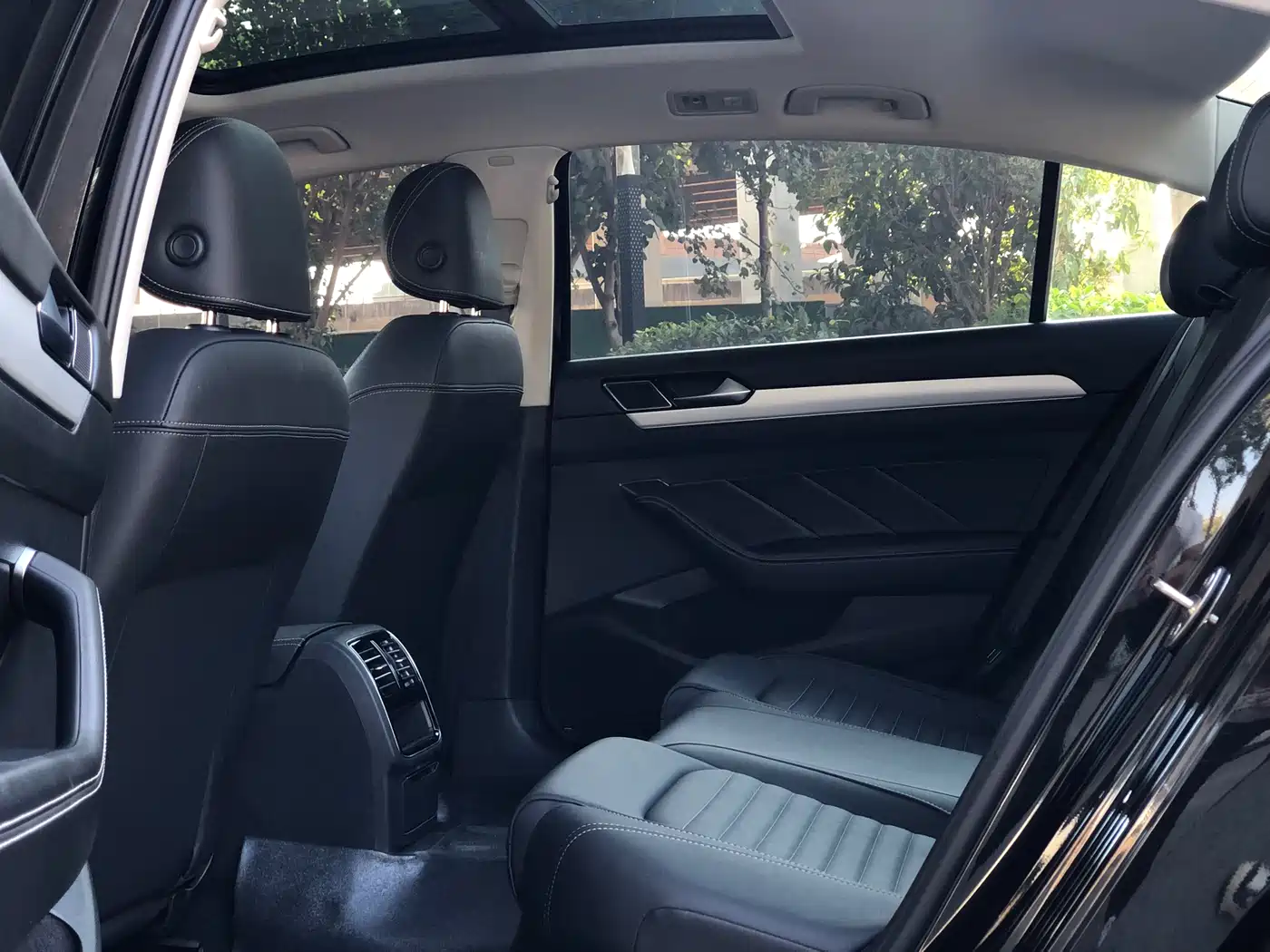 Volkswagen Magotan 2025 Popular Edition 280TSI DSG Comfort фото 10