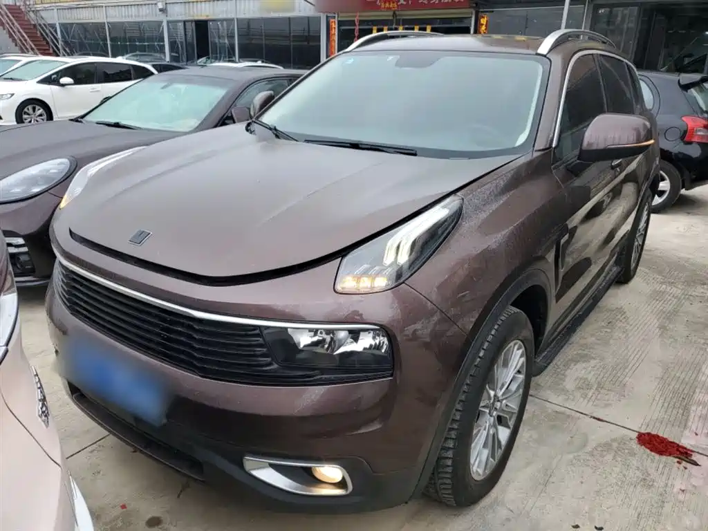 Lynk & Co 01 2017 2.0T 2WD
