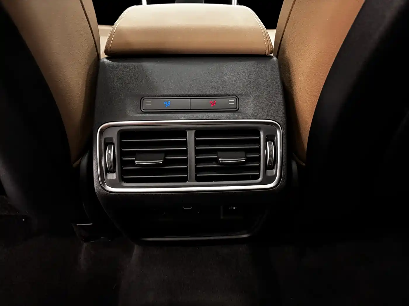 Land Rover Discovery Sport 2025 249PS Performance Tech Edition фото 20