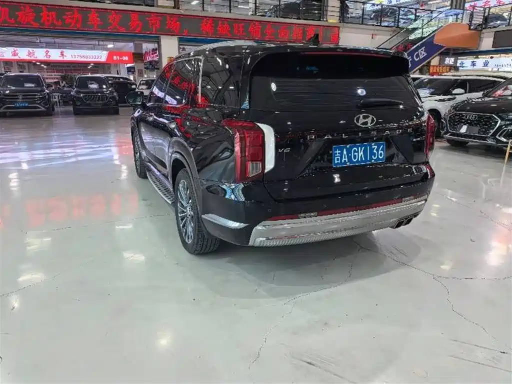 Hyundai Palisade 2023 3.5L Automatic AWD Connoisseur Enhanced Edition фото 6