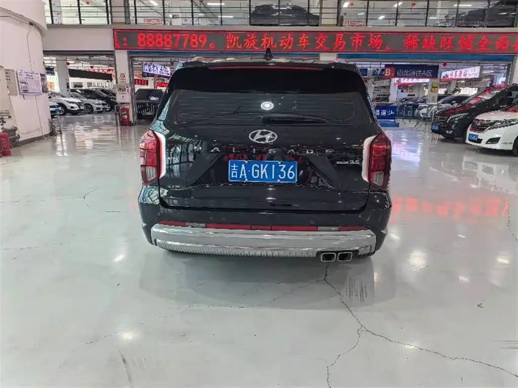 Hyundai Palisade 2023 3.5L Automatic AWD Connoisseur Enhanced Edition фото 5