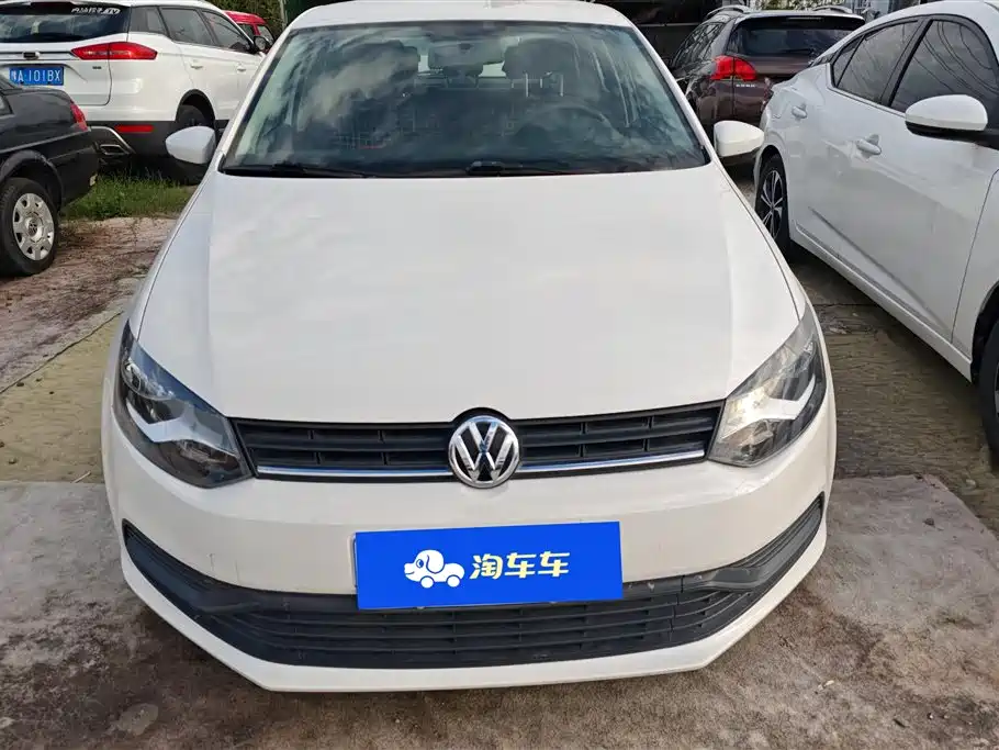 Volkswagen Polo 2016 1.4L Automatic Trend фото 2