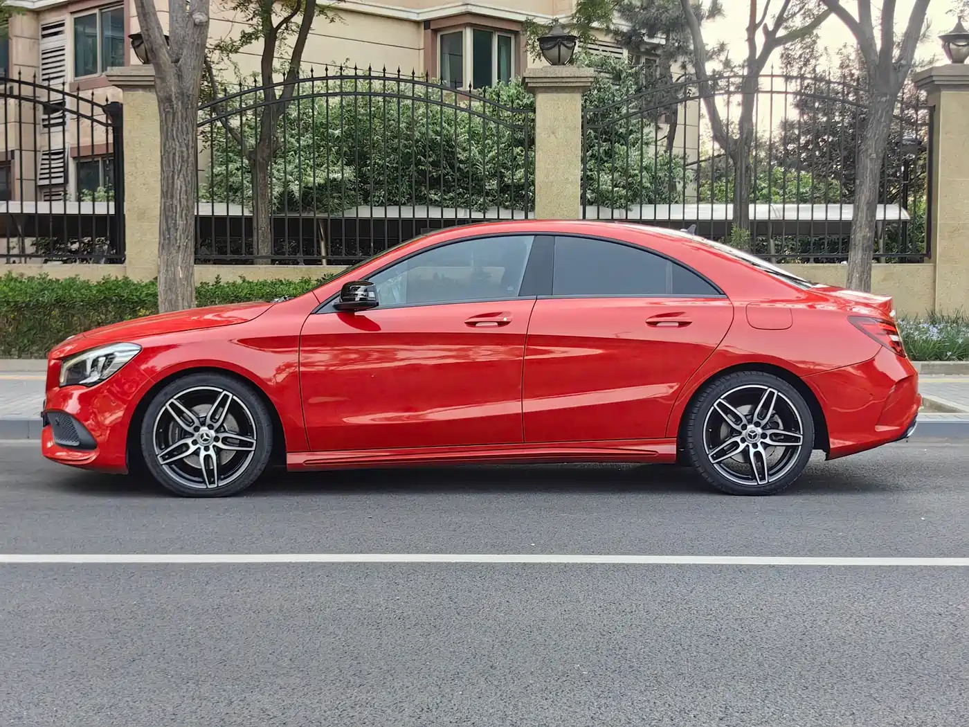 Mercedes-Benz CLA (Import) 2017 CLA 220 4MATIC фото 5