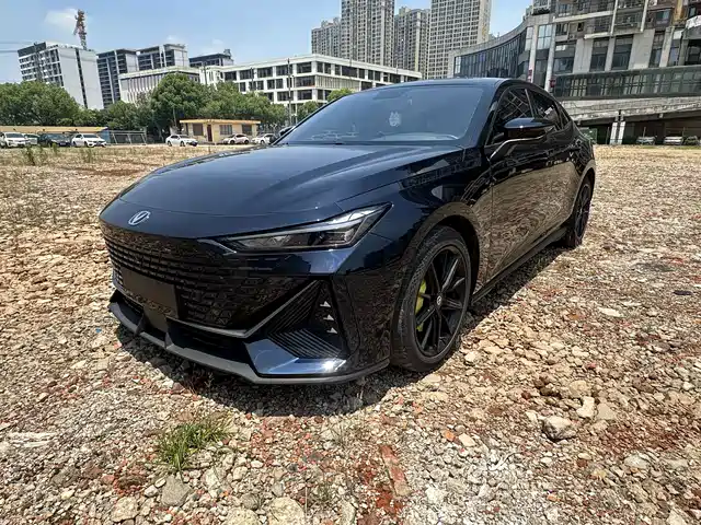 Changan UNI-V 1.5T, Премиум