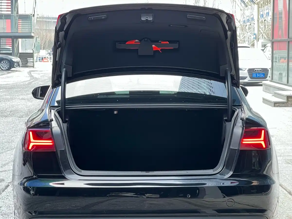 Audi A6L 2016 30 FSI Technology фото 7