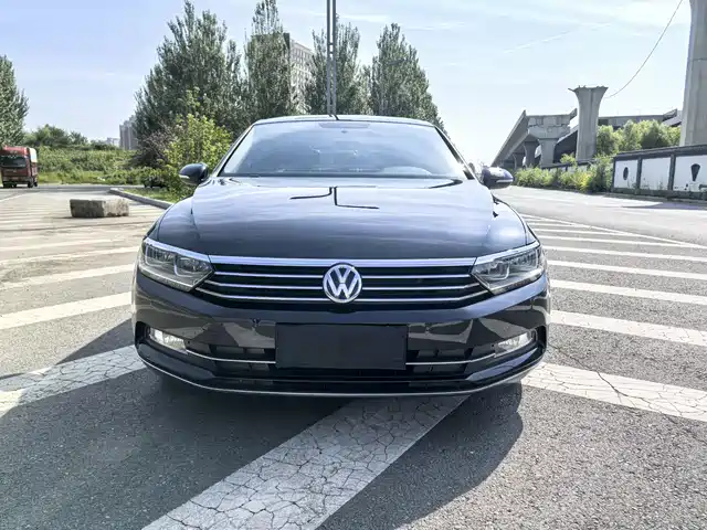 Volkswagen Magotan 2019 280TSI DSG Comfort China VI — фото 2