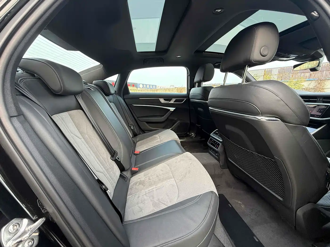 Audi A6L 2023 45 TFSI Premium Selection Dynamic фото 12