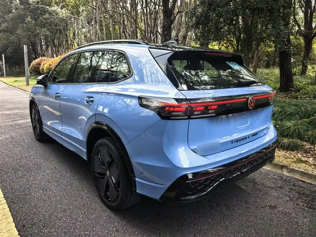 Volkswagen Tiguan L 2024 PRO 380TSI 4WD R-Line Premium Edition фото 24