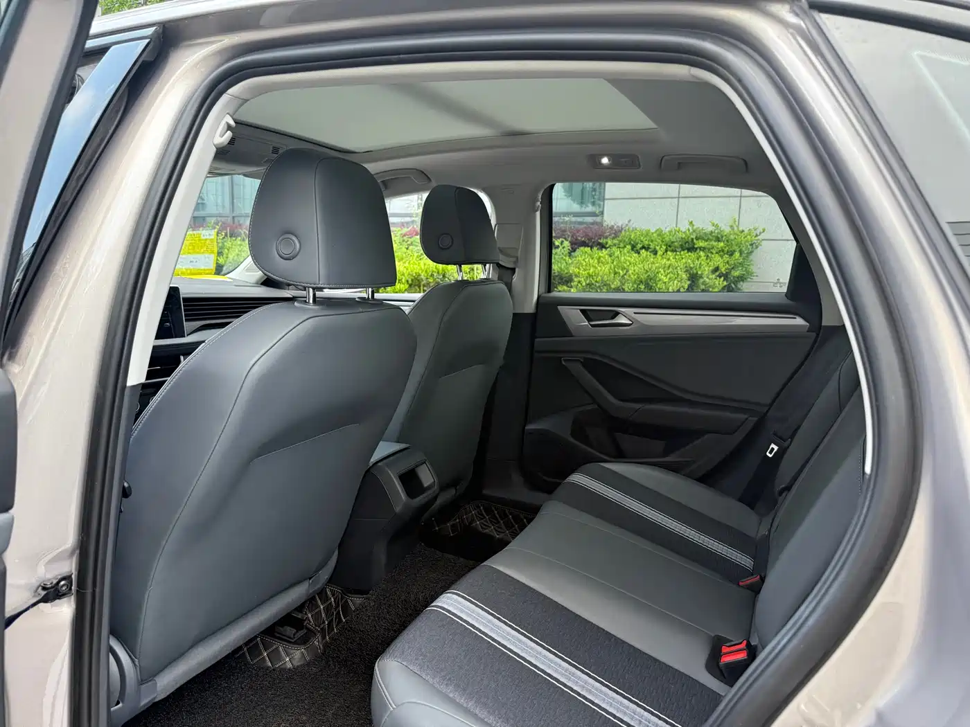 Volkswagen Sagitar 2024 200TSI Manual Flying Edition фото 11
