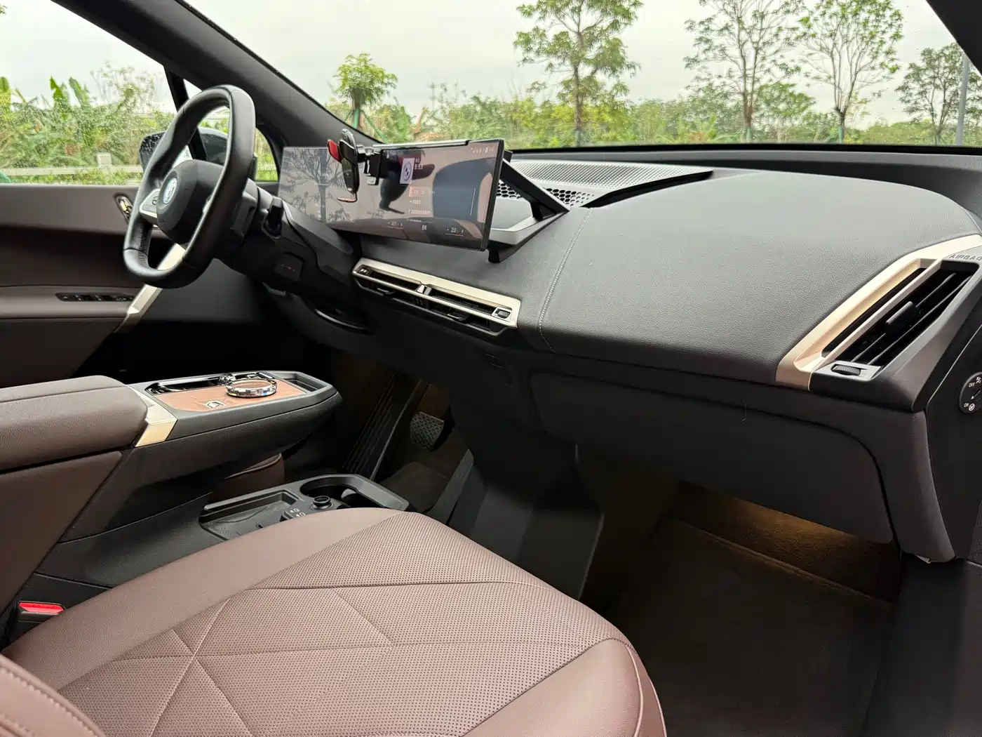 BMW iX 2022 xDrive40 фото 6