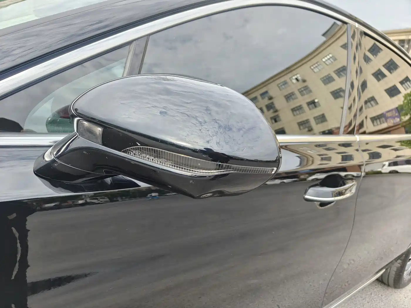 Hongqi H5 2024 2.0T Automatic Smart Connect Flag Smooth Edition фото 5