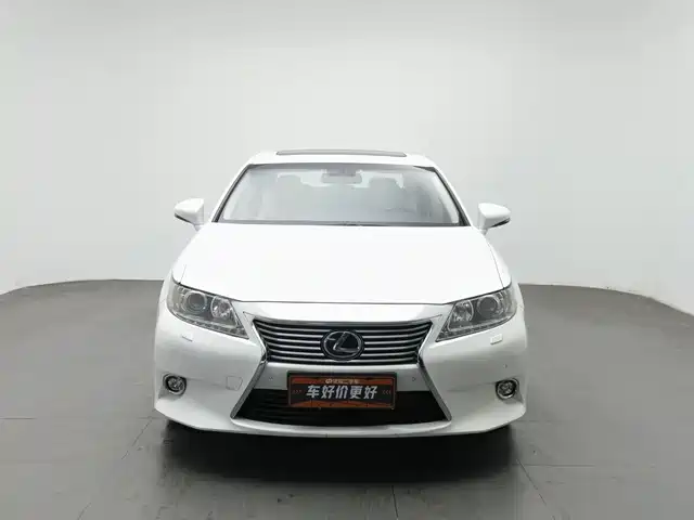 Lexus ES 2013 300h Elite Edition — фото 3