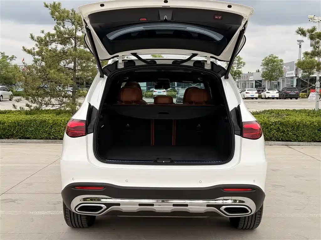 Mercedes-Benz GLC 2023 Facelift GLC 260 L 4MATIC Sport 5-Seater фото 27