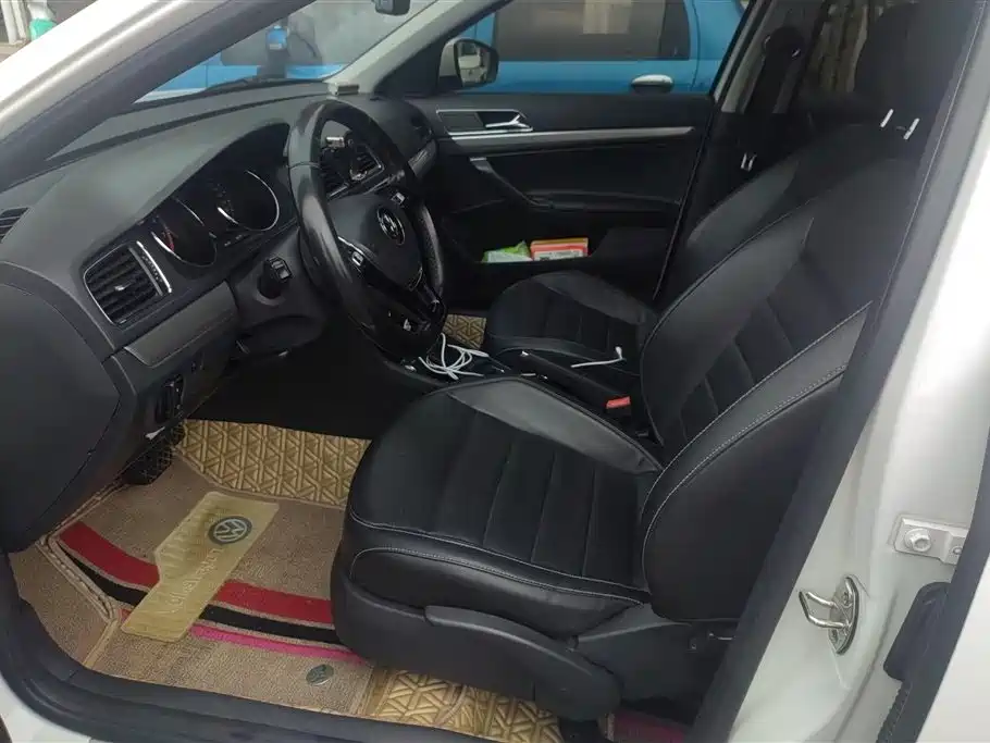 Volkswagen Lavida 2017 230TSI DSG Comfort Edition фото 9
