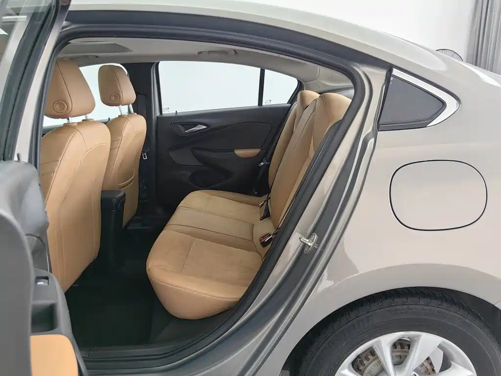 Фото 15 - Buick Excelle