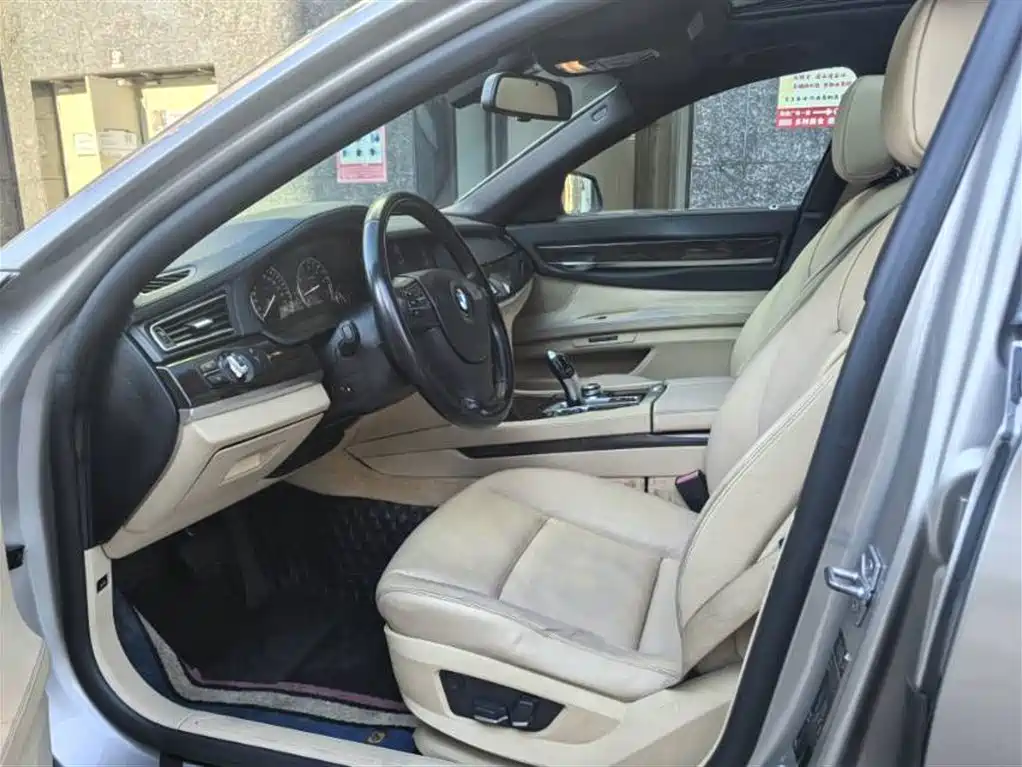 BMW 7 Series 2011 730Li Elegance фото 9