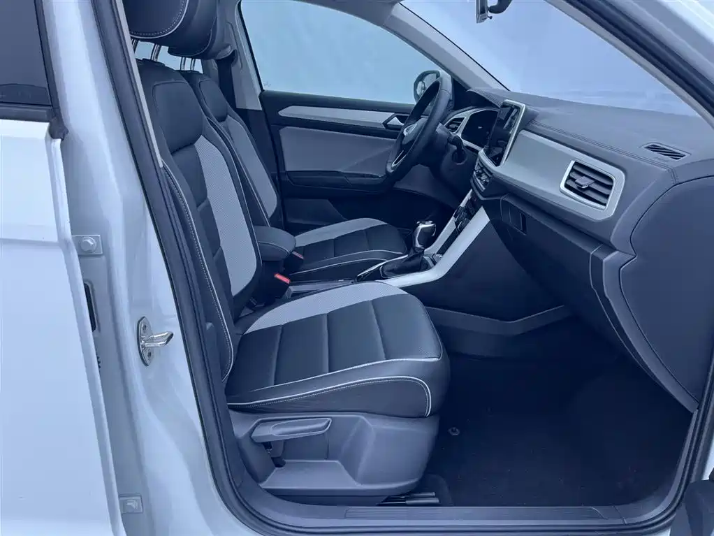Volkswagen T-ROC 2023 280TSI DSG 2WD Time Edition фото 12