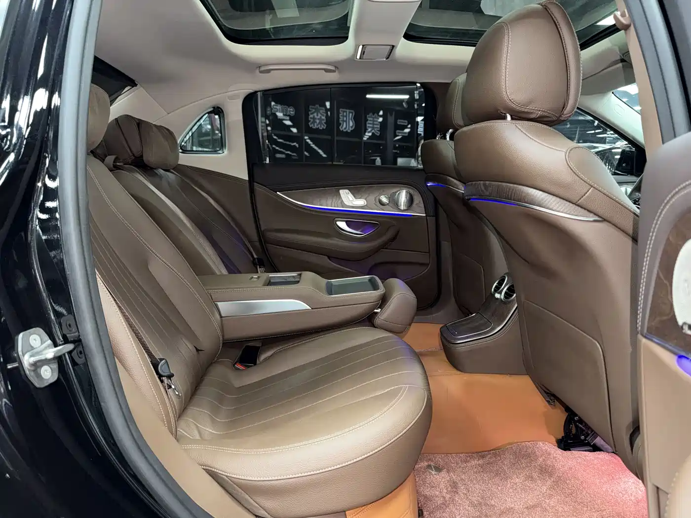 Mercedes-Benz E-Class 2022 E 300 L Luxury фото 11