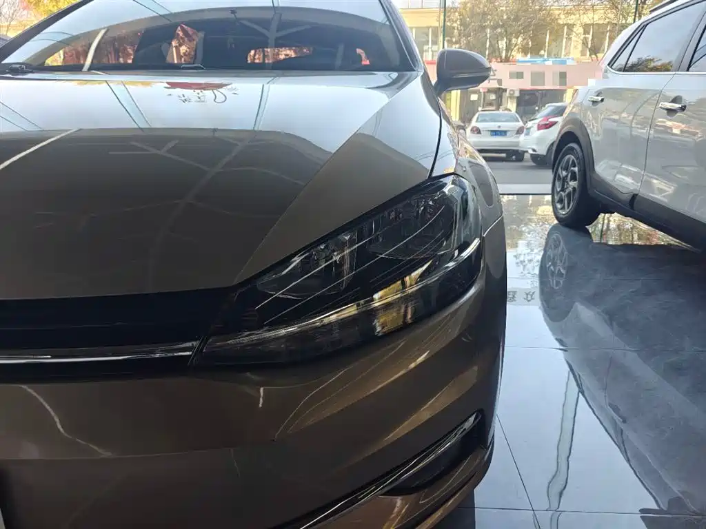 Volkswagen Golf 2020 200TSI DSG Comfort Progressive Edition фото 24
