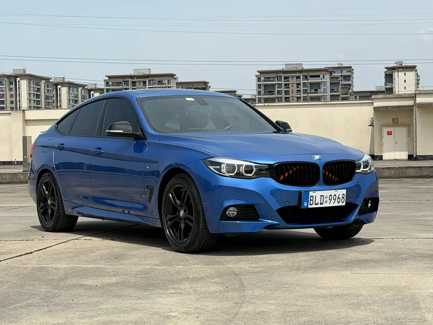 BMW 3 Series GT 2020 320i M Sport Black Night Edition фото 3