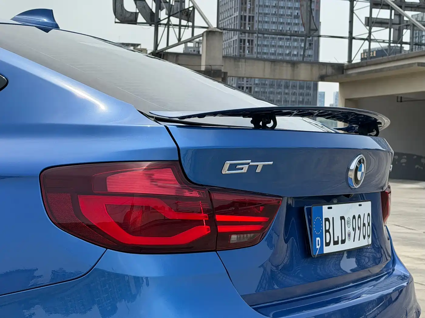 BMW 3 Series GT 2020 320i M Sport Black Night Edition фото 7