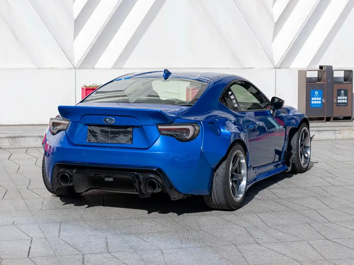 Subaru BRZ 2015 2.0i Manual фото 4