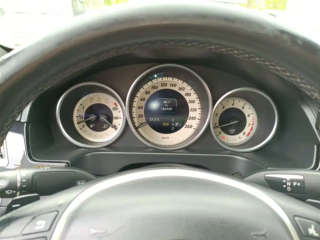 Mercedes-Benz E-Class 2015 Facelift E 180 L Sport фото 12