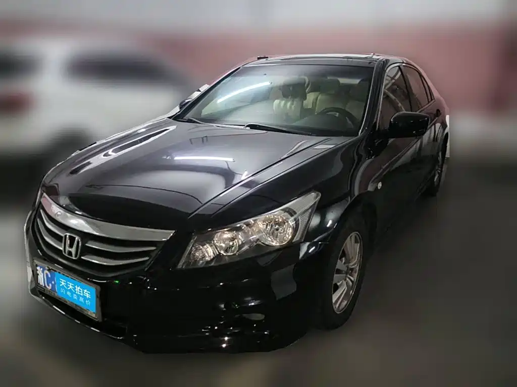 Фото 1 - Honda Accord