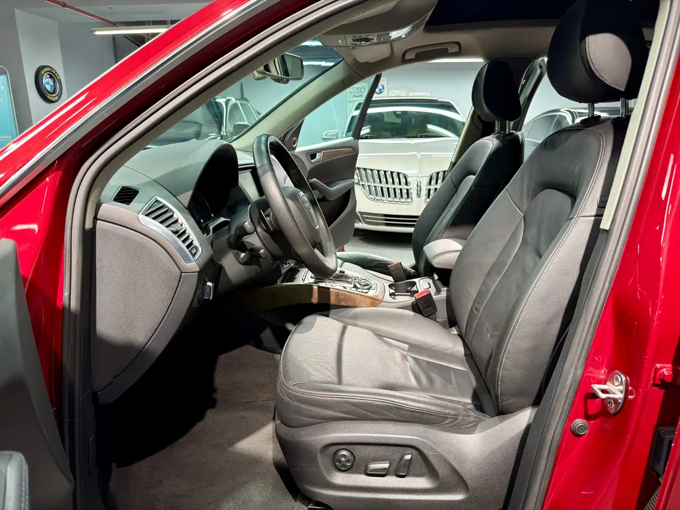 Audi Q5 (Import) 2010 3.2FSI Sport фото 9
