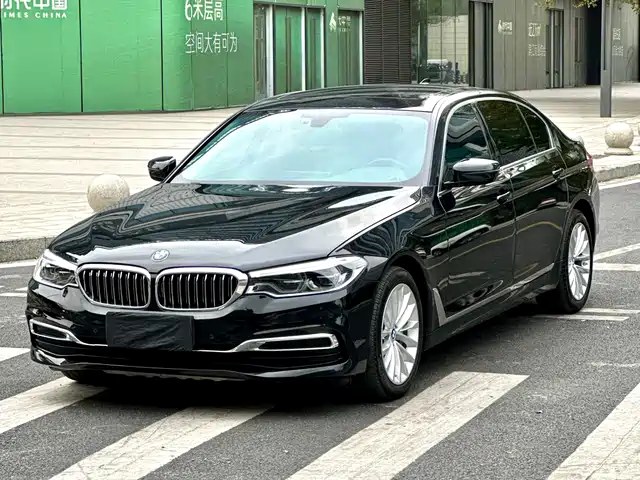 BMW 5 SERIES