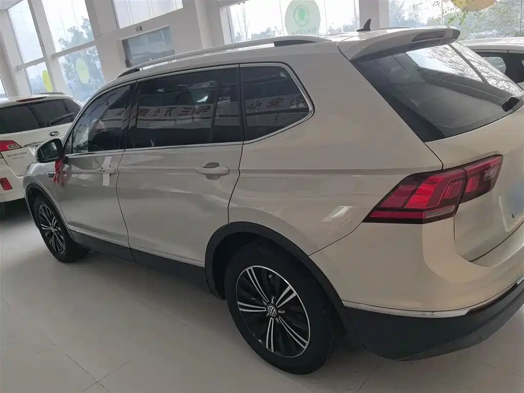 Volkswagen Tiguan L 2019 Facelift 330TSI Auto 2WD Panorama Comfort China VI фото 5