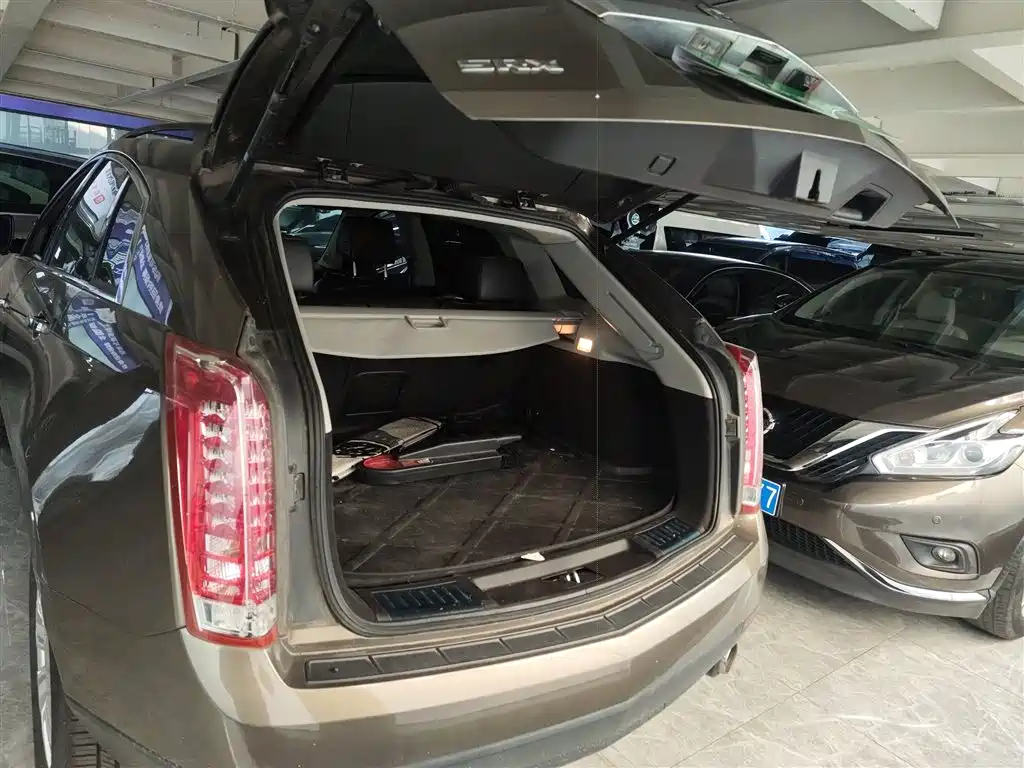 Cadillac SRX 2015 3.0L Comfort фото 19