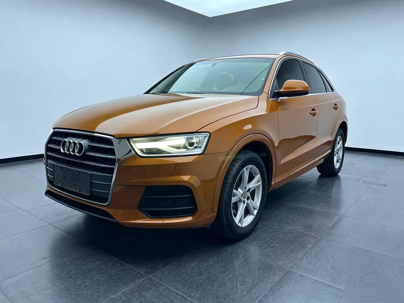 Photo 1 - Audi Q3