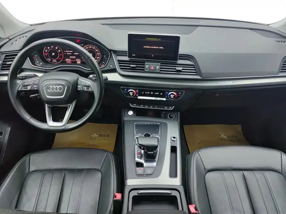 Audi Q5L 2020 45 TFSI Exclusive Fashion фото 12